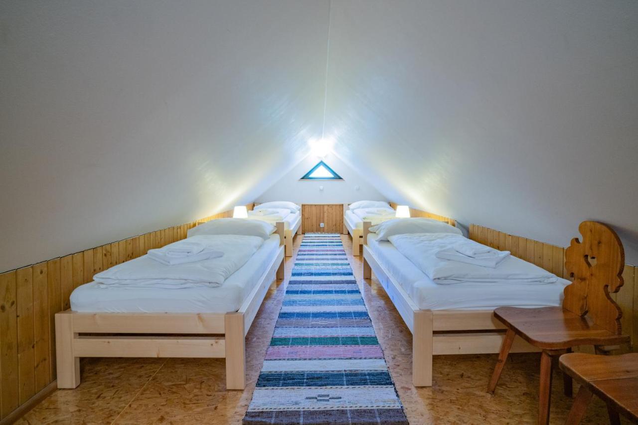 Apartamento Pod Milonovou Velké Karlovice Exterior foto