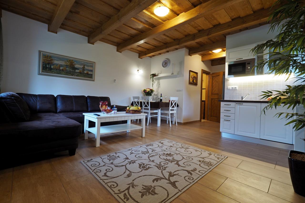 Apartamento Pod Milonovou Velké Karlovice Exterior foto