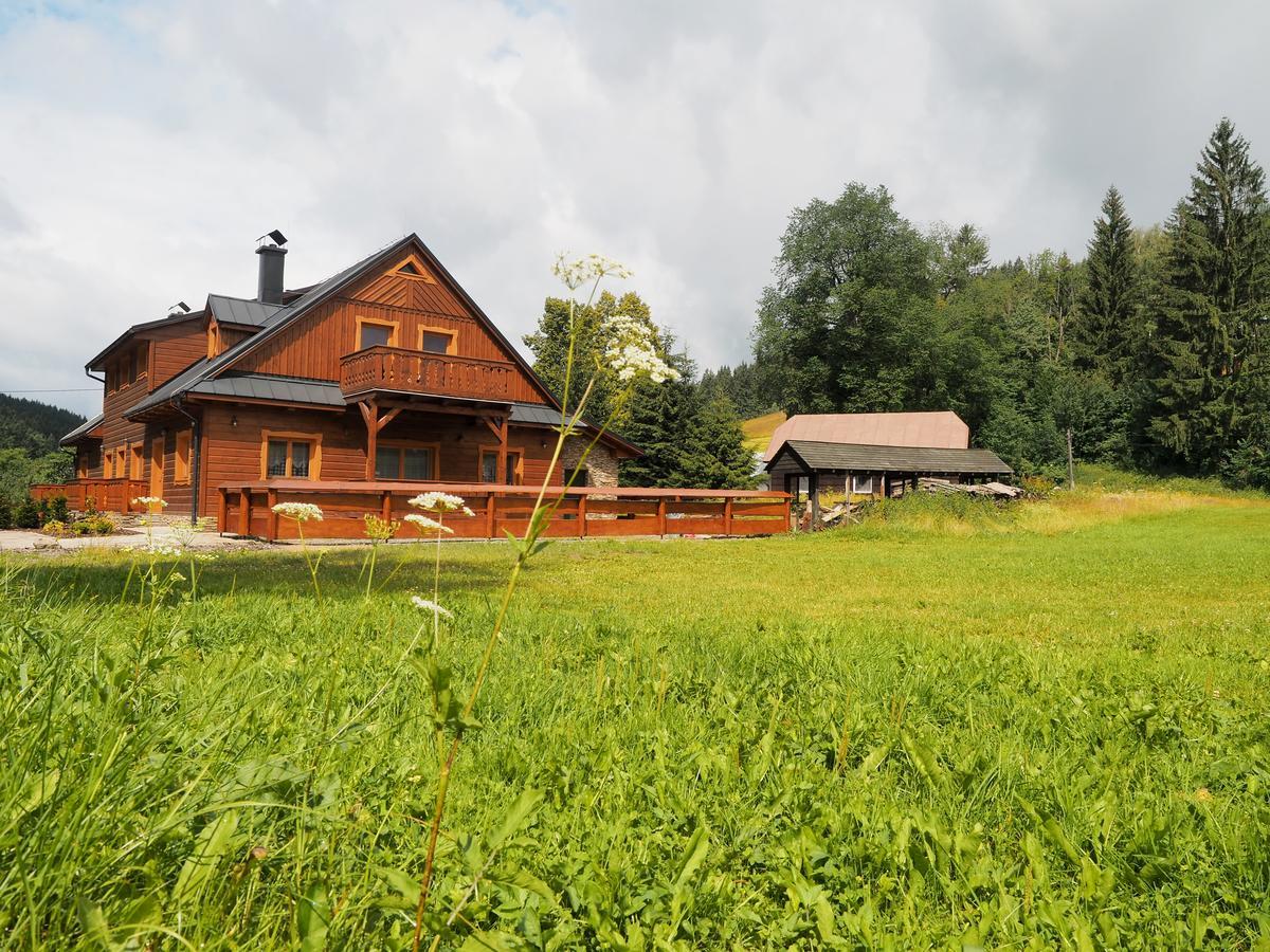 Apartamento Pod Milonovou Velké Karlovice Exterior foto