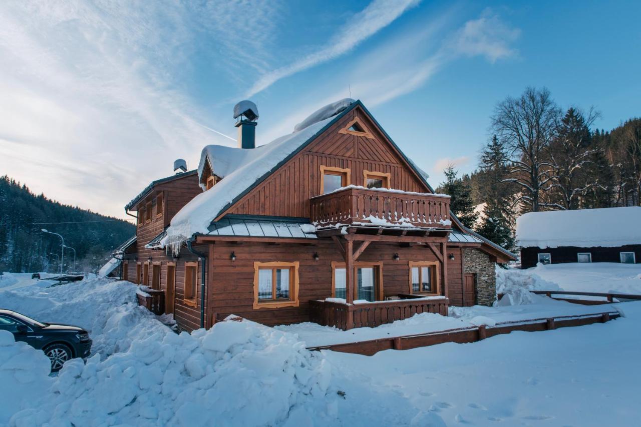 Apartamento Pod Milonovou Velké Karlovice Exterior foto